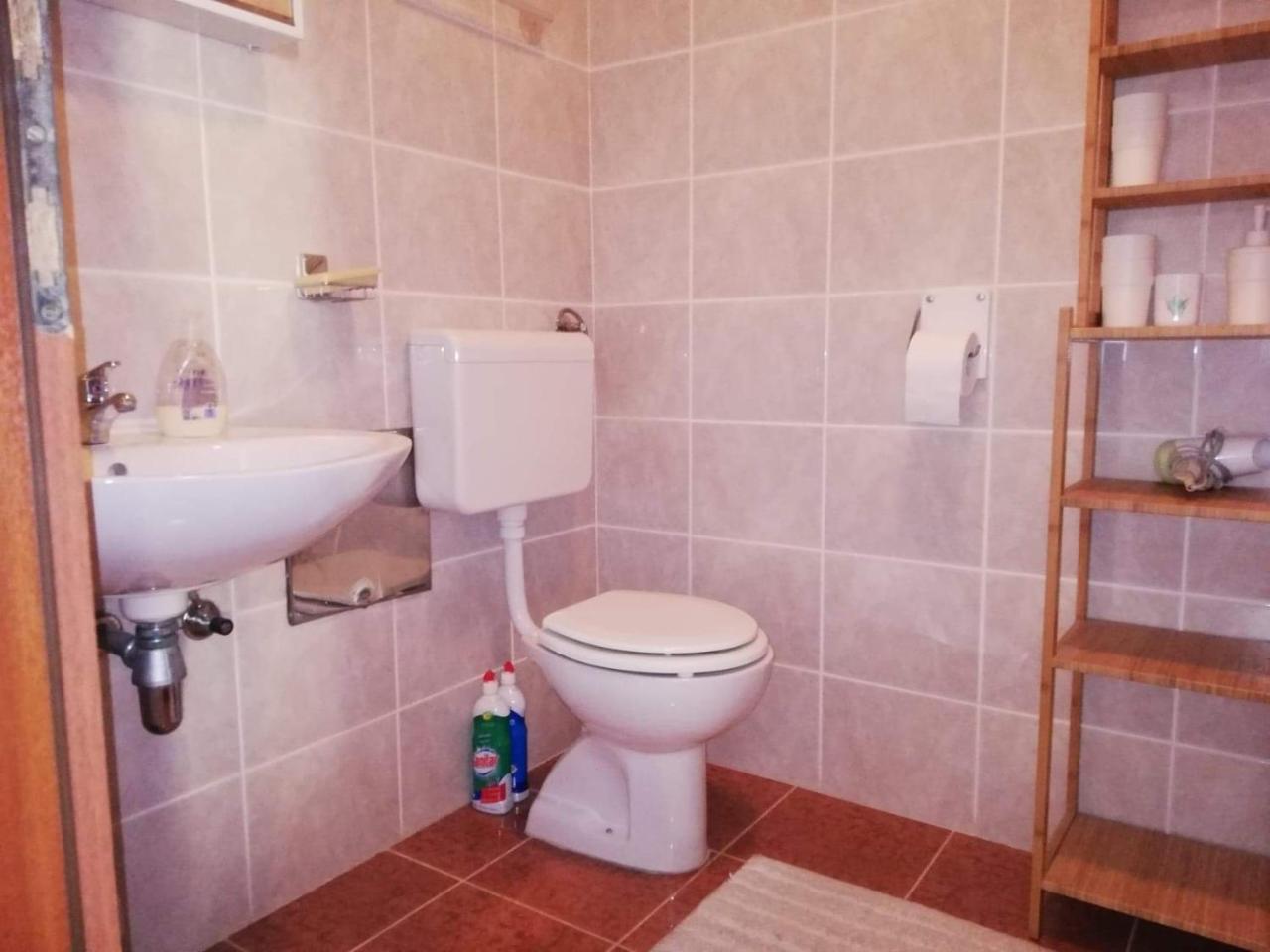 Apartma Bura *