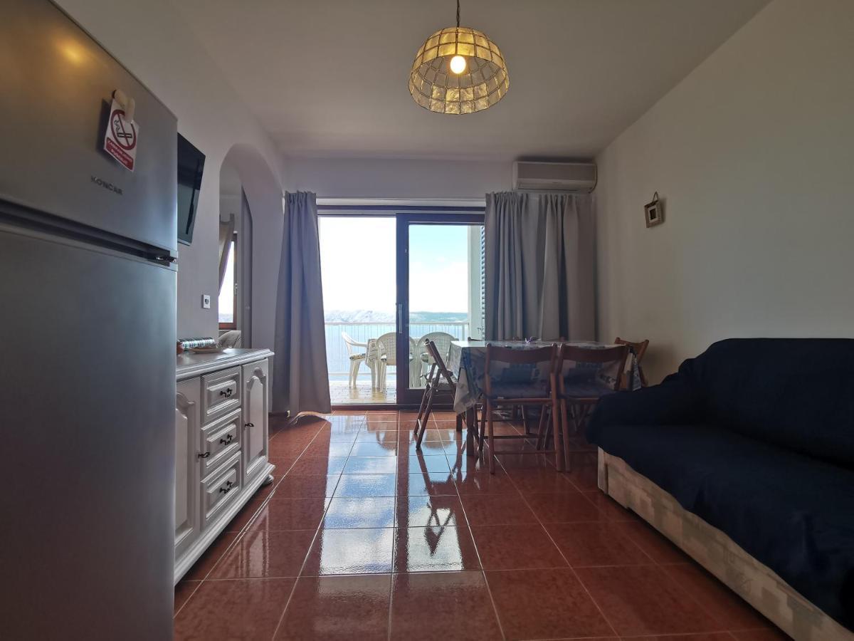 Apartment Bura *