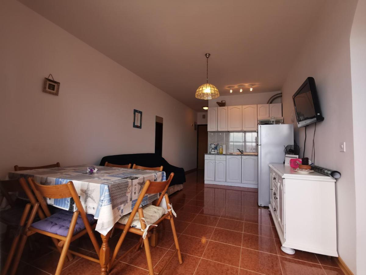 Apartment Bura *